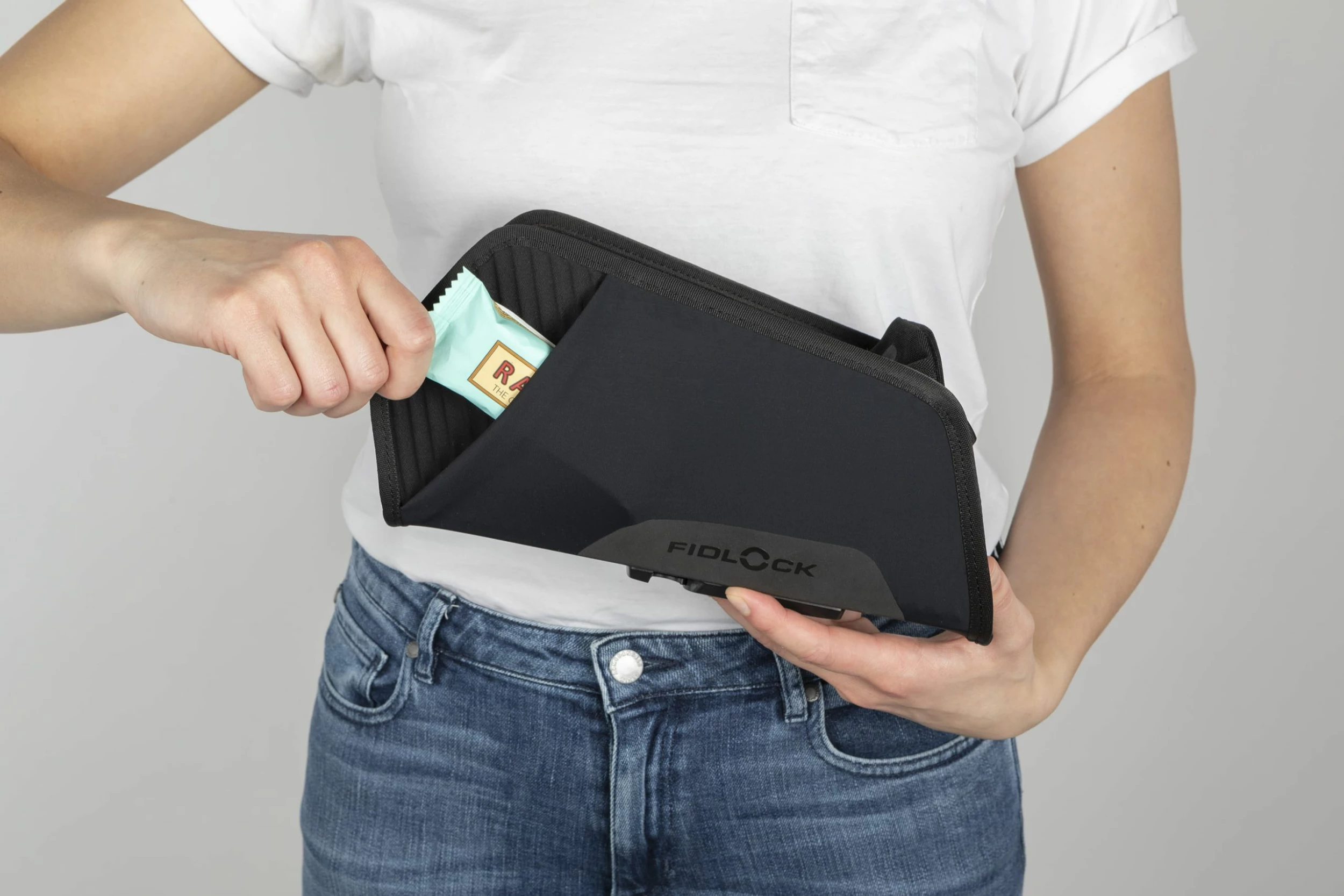 Fidlock TWIST Essential Bag + Bike Base Set - L Schwarz – Bild 15