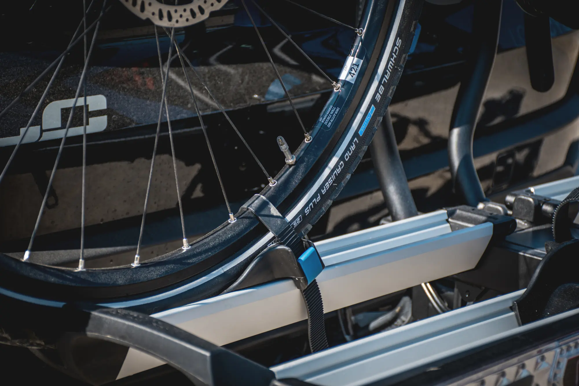 XLC Azura Xtra LED VC-C05 Heckträger Für 2 E-Bikes – Bild 11